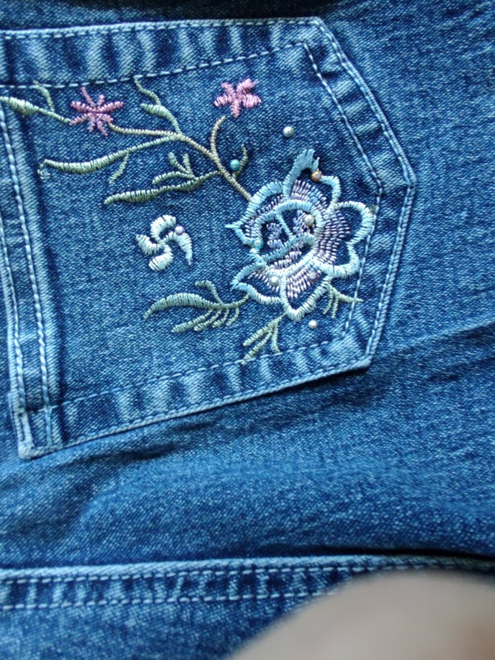 Embroidered blue jeans size XS permanent pressed boot cut - Picture 10 of 15